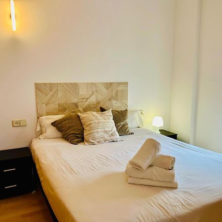 Apartaments Ample Port Marina パラモス エクステリア 写真